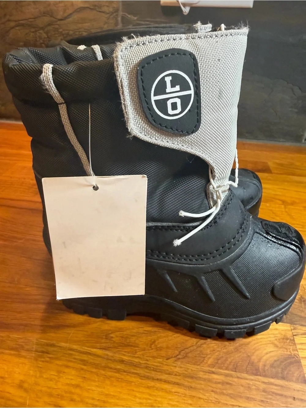 Kids Winter Boots with removable inserts - Black and Light Gray, size 8 (046)